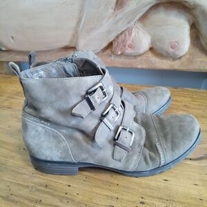 Earthies Carlow Women's Size 9B Brown Leather Buckled Ankle Boots